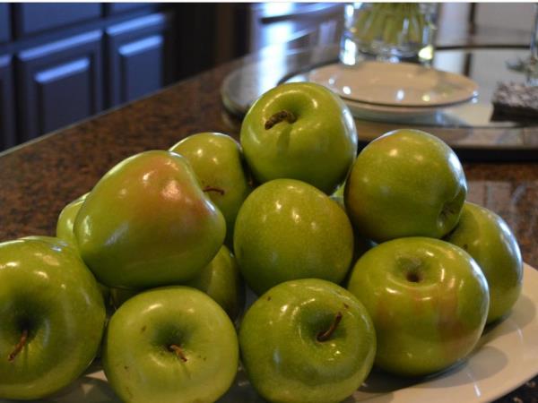 Najhitrejša jabolčna pita, ki jo lahko narediš v 10 minutah (brez gnetenja)